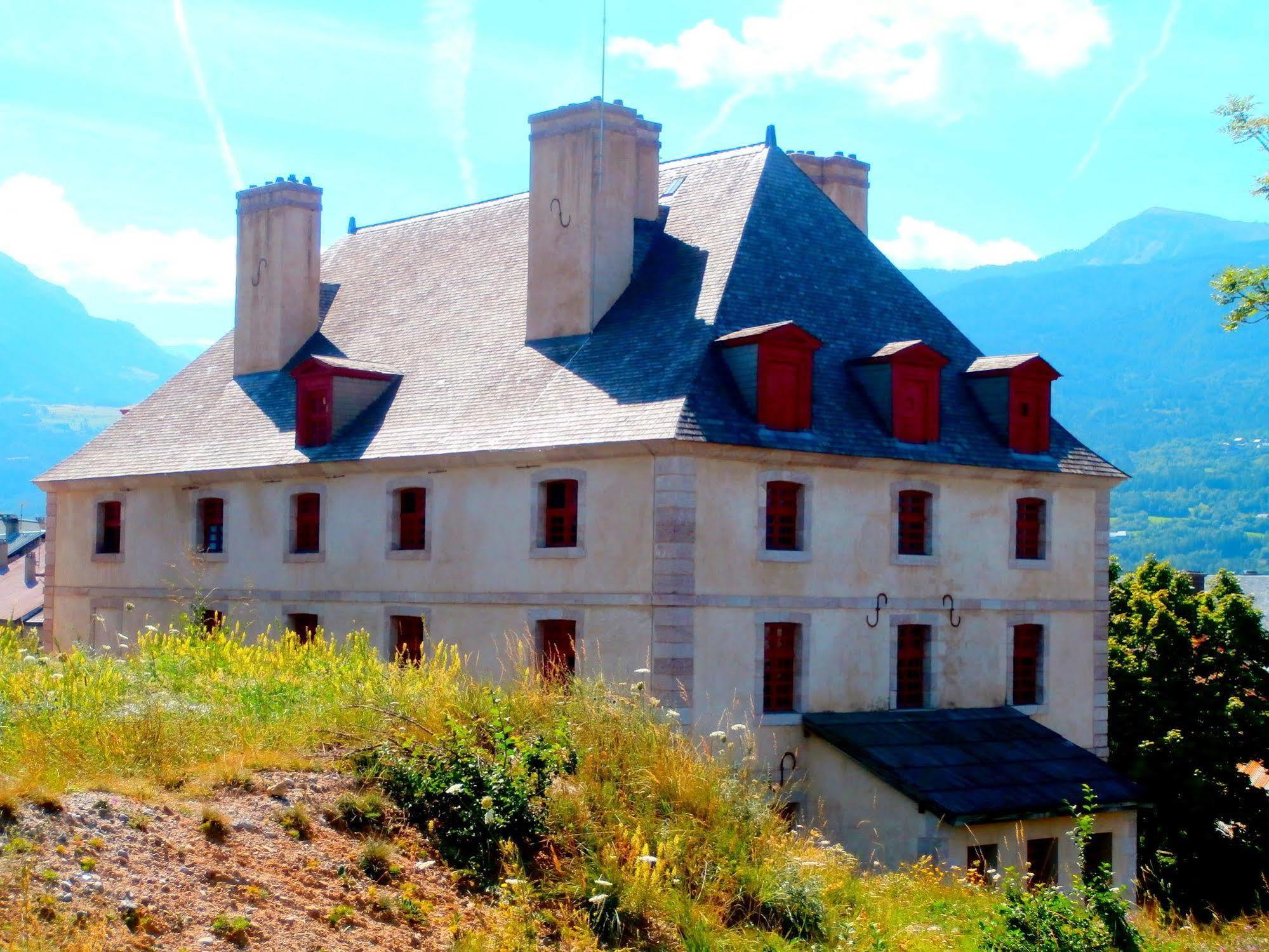 Appart hôtel Le Pavillon Des Officiers *