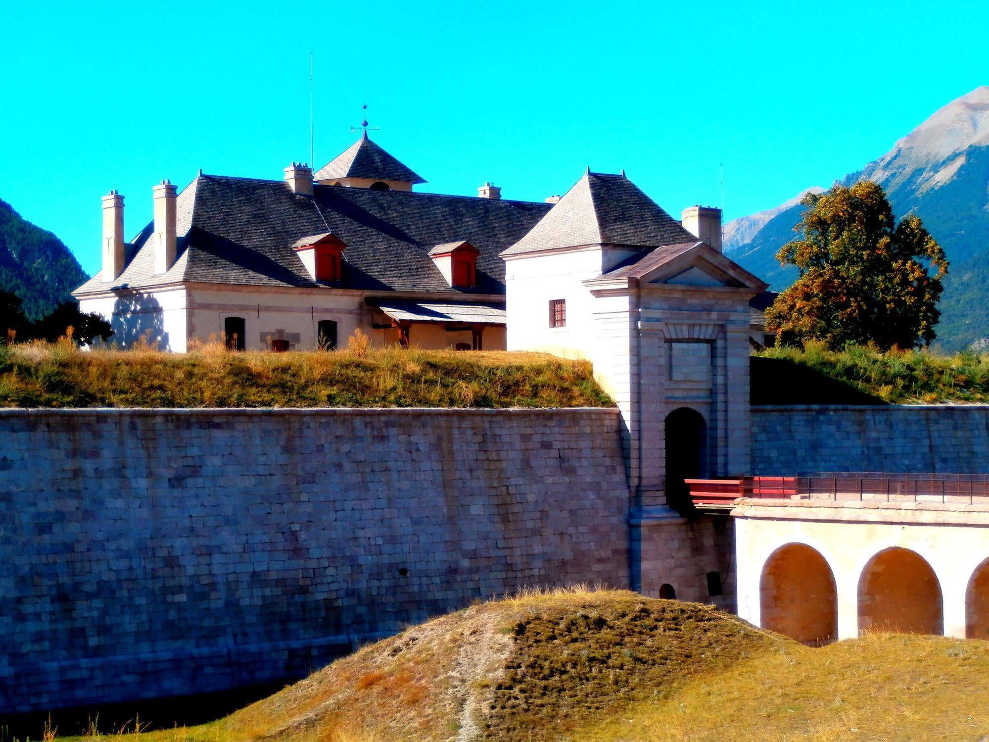Appart hôtel Le Pavillon Des Officiers *